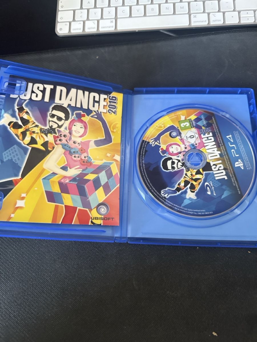 Sony Giochi: Just Dance 2016 und Fifa 17 PS4 – Usato da Lohn SH venduto da scopi_19 1