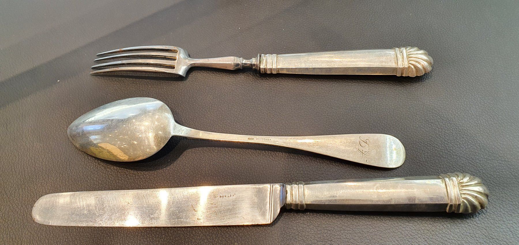 Couverts: Service aus 800 Silber Besteck mit Box – D'occasion à Unterägeri par Altgoldschmuck 2