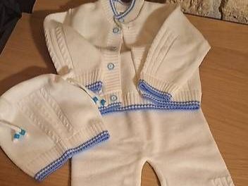 Lotti & Set di vestiti: Ensemble neuf en coton pour bébé – Usato da La Chaux-de-Fonds venduto da kellina 1