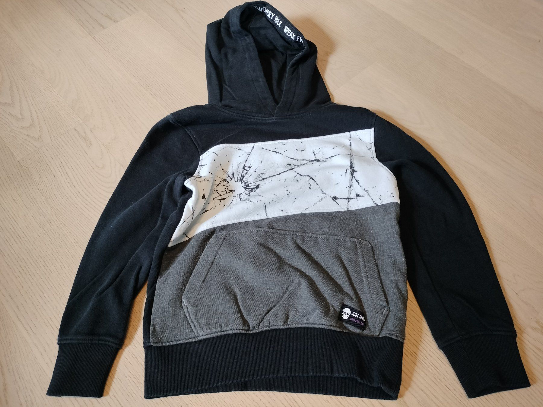 Maglioni & Felpe: Hoodie Grösse 122/128 – Usato da Neftenbach venduto da TheKringel