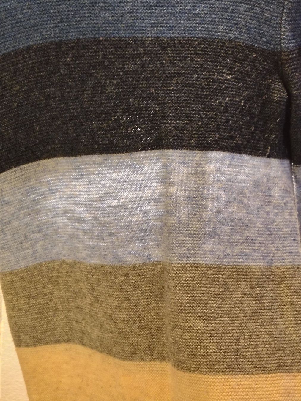 Pulls & Sweat-shirts: Wollpullover (KEW London) – D'occasion à Dättwil AG par dia_6cbv 2