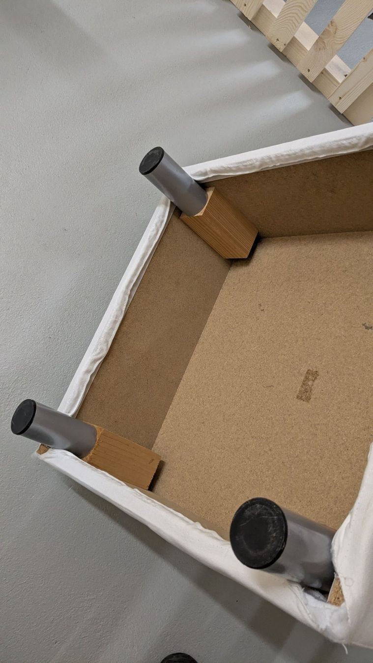 Stühle: Stuhl mit dazu passendem Hocker – Gebraucht aus Oberweningen von Ramre 5