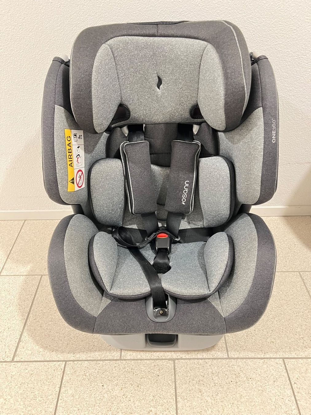 Osann Seggiolini per auto: Osann Kindersitz ONE360 grau gebraucht zwei Stück – Usato da Winterthur venduto da Drafter 1