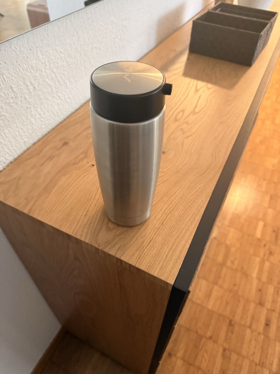 Jura Elettrodomestici da cucina: Jura Isolier Milchbehälter – Usato da Brüttisellen venduto da aju_66vk 2