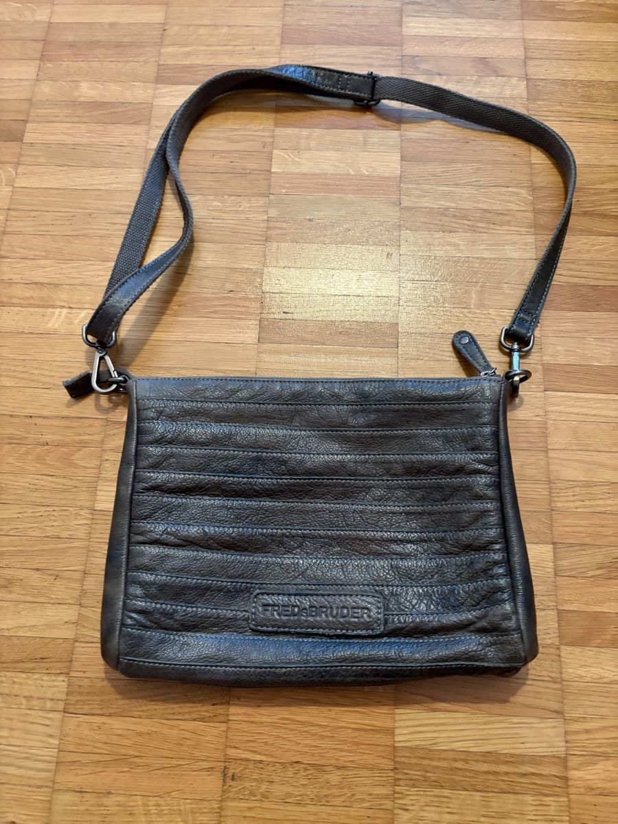 FredsBruder Borse da donna: Handtasche von FredsBruder – Usato da St. Gallen venduto da han_7nq6 1
