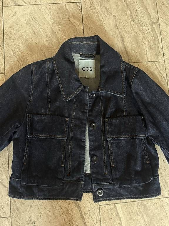 Giacche: COS Dark Denim Jacket 38 – Usato da Zürich venduto da Aes_1290