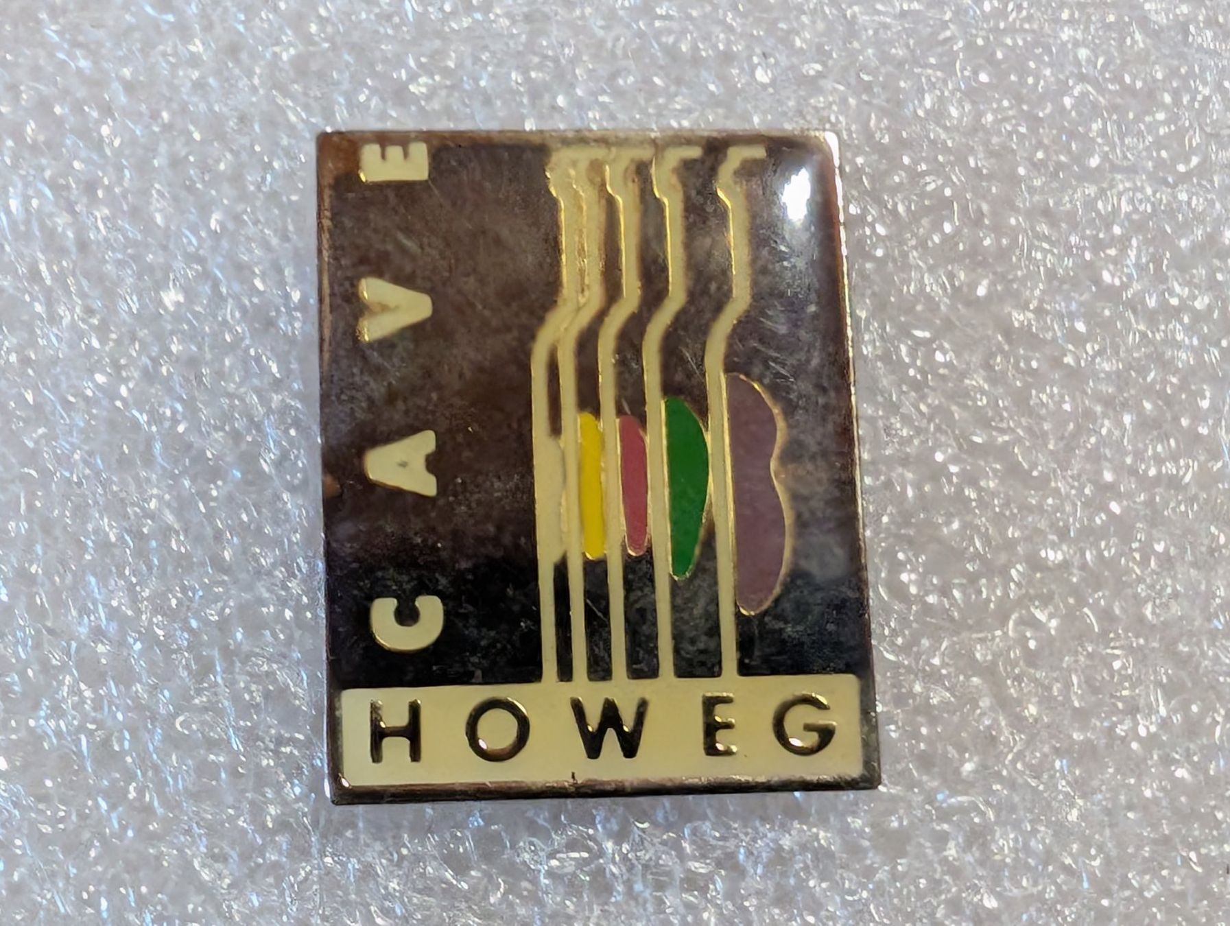 Plaketten & Abzeichen: Ansteckpin 259: Howeg – Gebraucht aus Oppligen von Pin-Fall-Shop