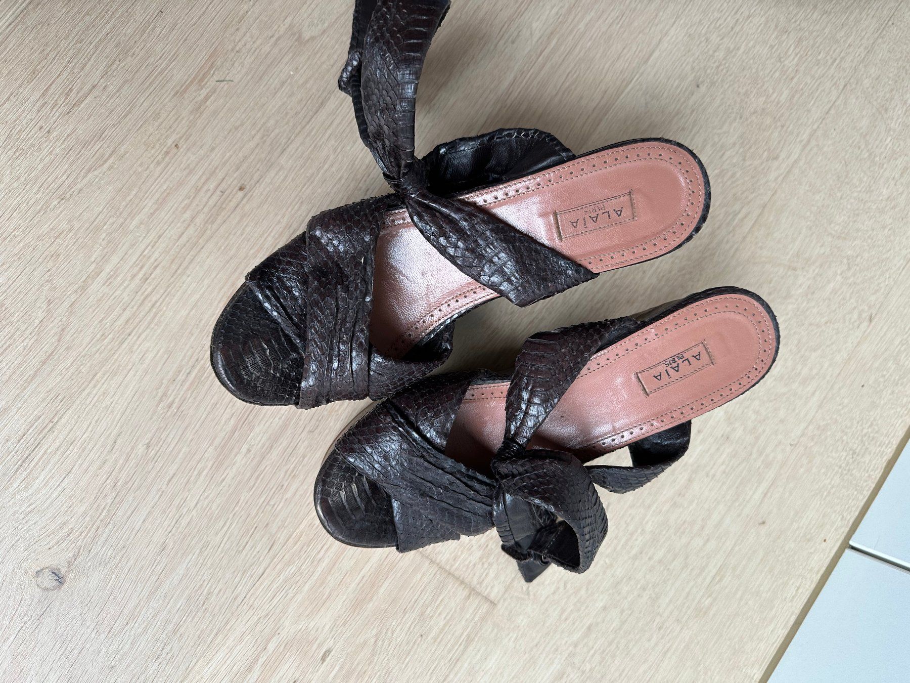 Damenschuhe: ALAIA  Python Sandale – Gebraucht aus Steinmaur von regenbogen052 1