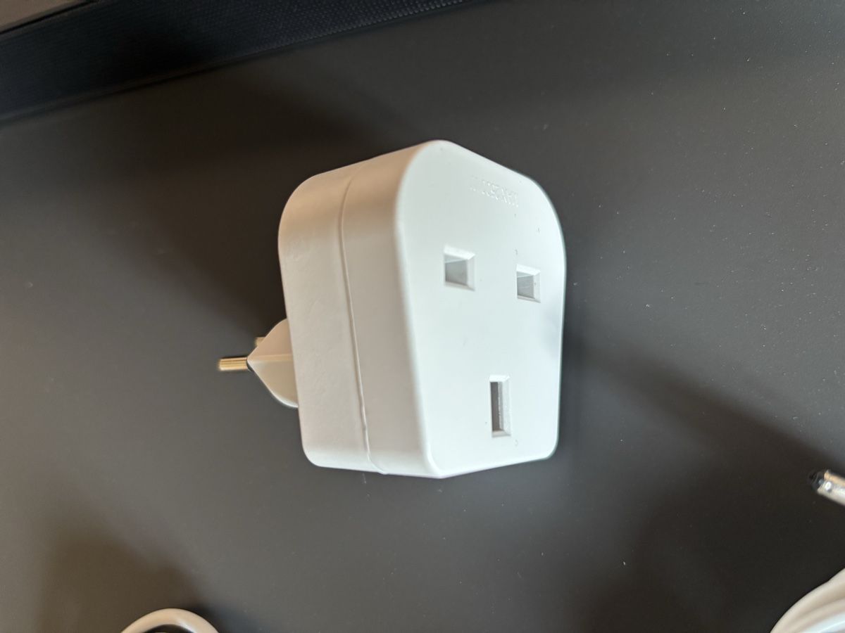 Google Haut-parleurs: Google Nest Hub 2. Gen und 2x Google Nest Mini mit Adaptern – D'occasion à Dübendorf par hjsler 2
