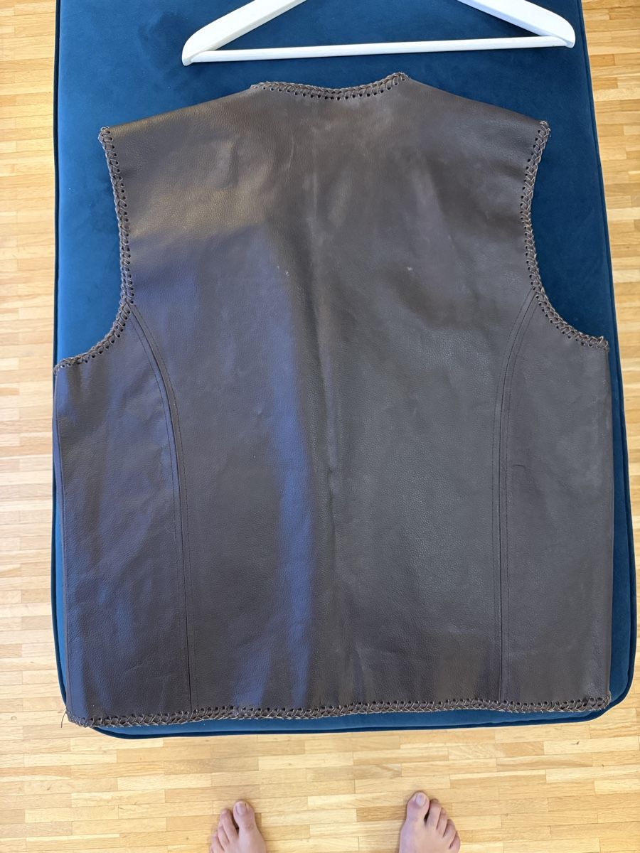 Gilet & Giacche: Gilet en cuir  – Nuovo e nell'imballaggio originale da Genève venduto da Zanuki 1