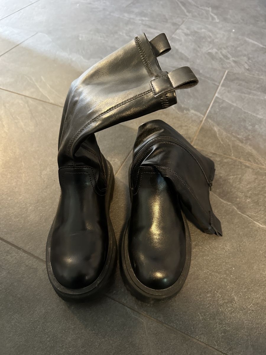 Zara Scarpe per ragazze: ZARA Stiefel schwarz, Gr. 30 – Usato da Windlach venduto da Binchen0 6