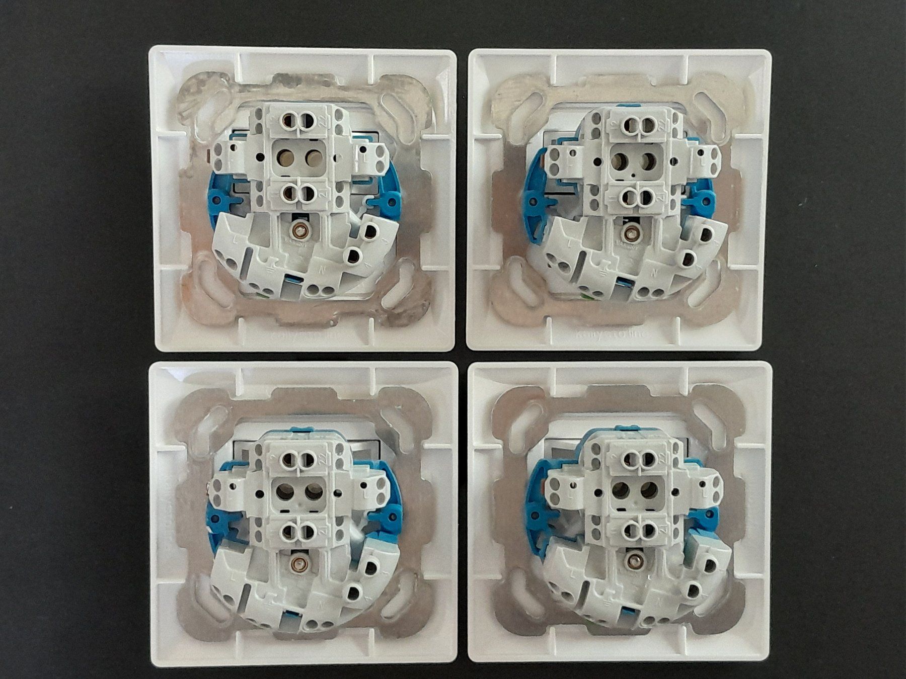 Hager Stecker: Hager kallysto.line Kleinkombination, 4 Stk. – Gebraucht aus Zürich von raphahello 3