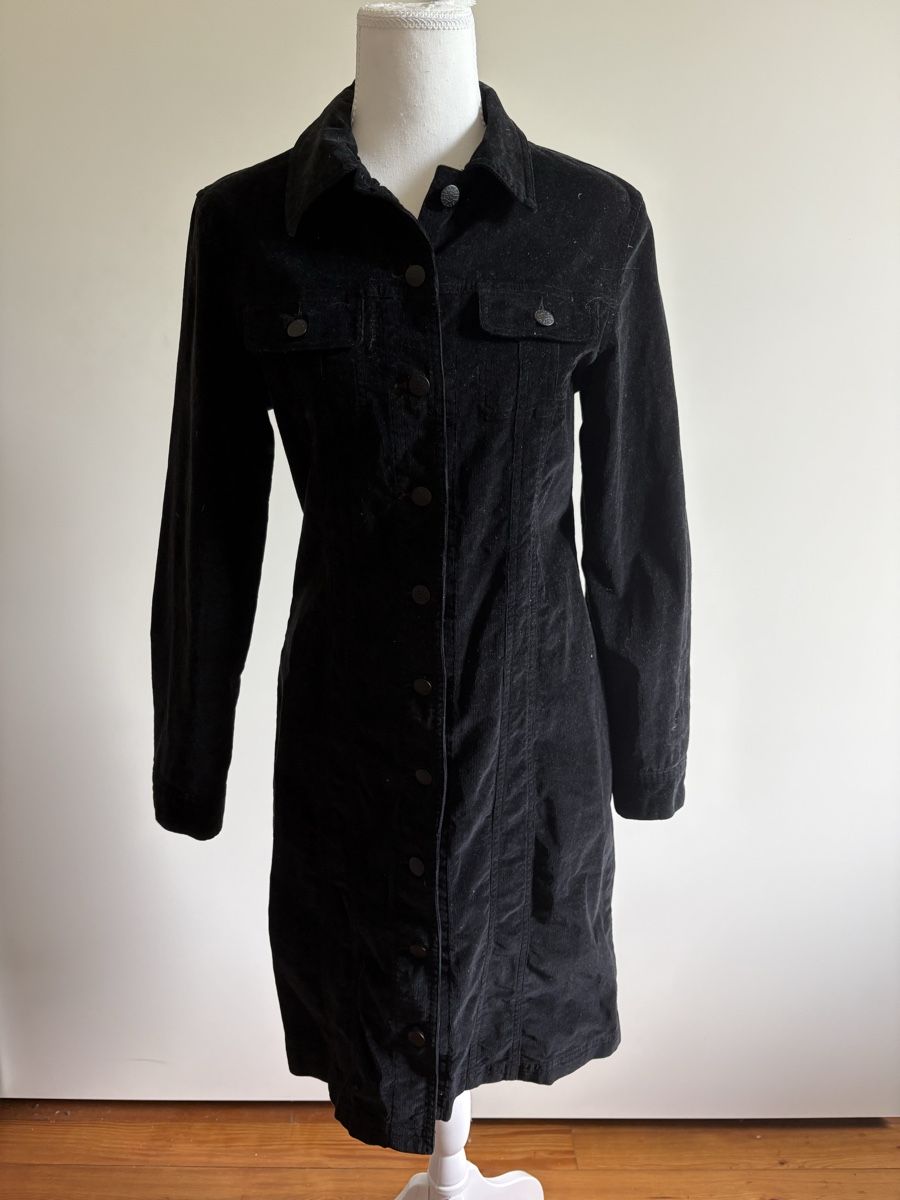 Robes: Robe à boutons – D'occasion à Sion par edelweissse