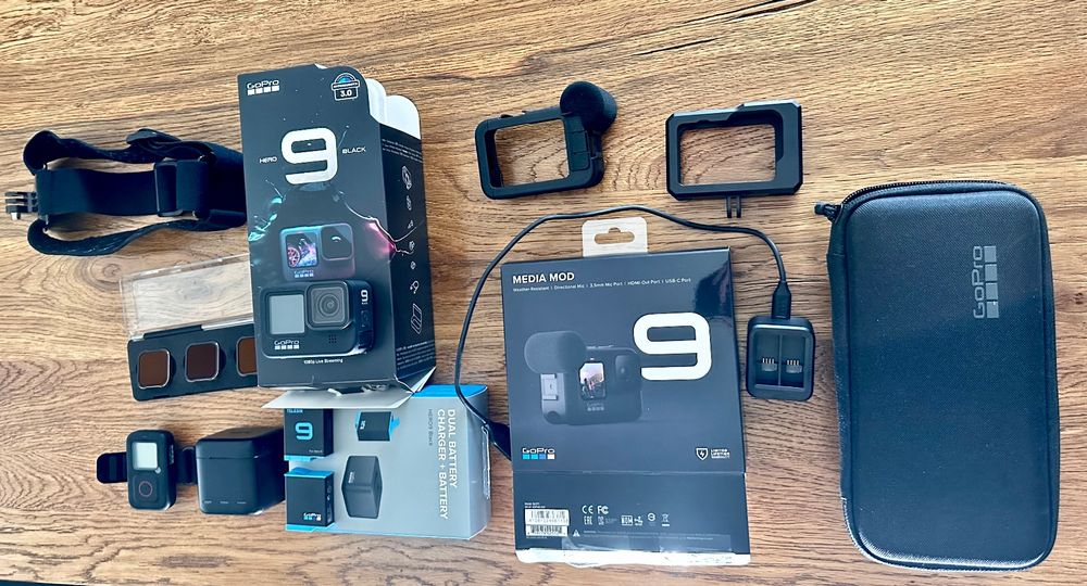 Go Pro Hero 9 Black mit ganz viel Zubehör (Neu (gemäss Beschreibung ...