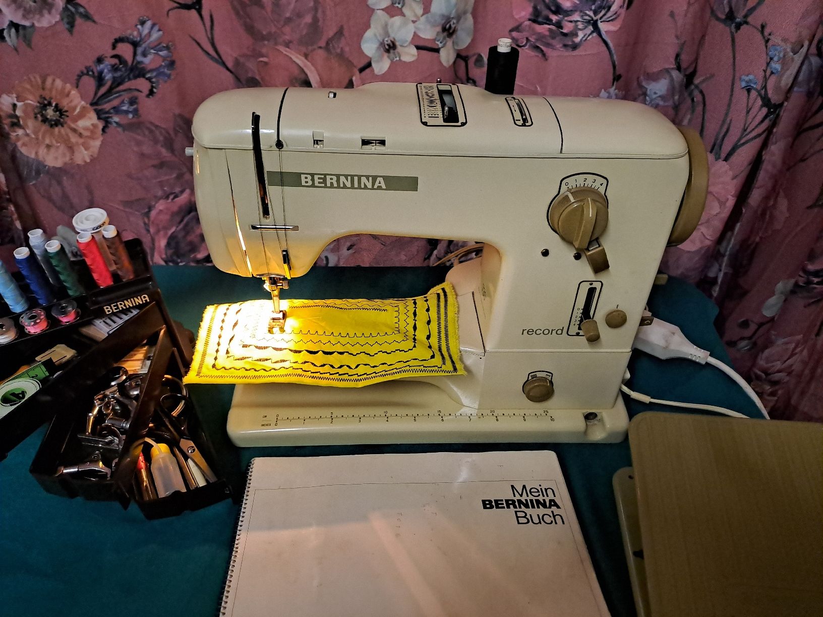 Bernina Nähmaschinen: Bernina 730 record – Gebraucht aus Belp von amalija