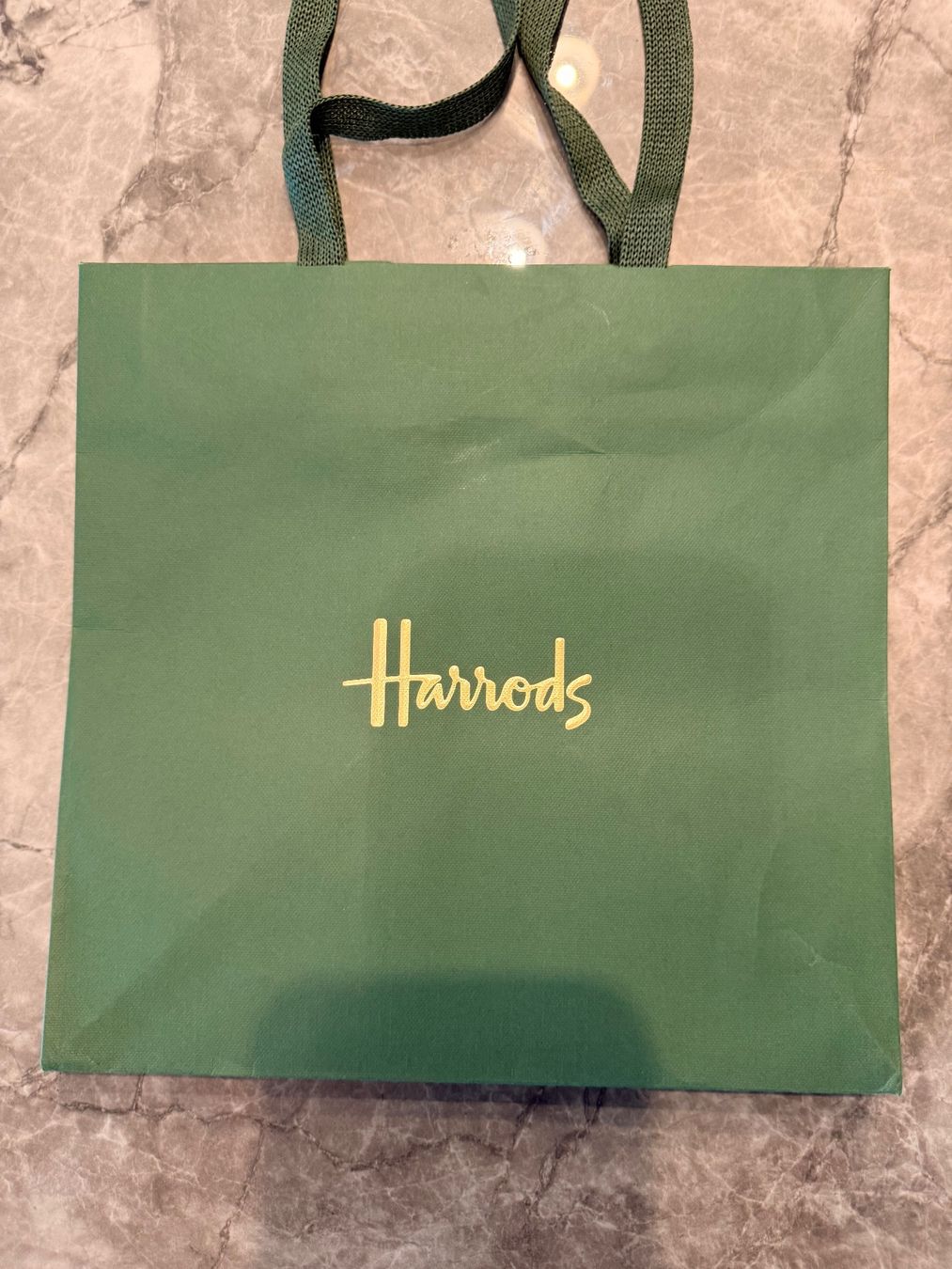 Harrods Taschen: Harrods Papiertüte – Gebraucht aus Balgach von ren_xy57 1