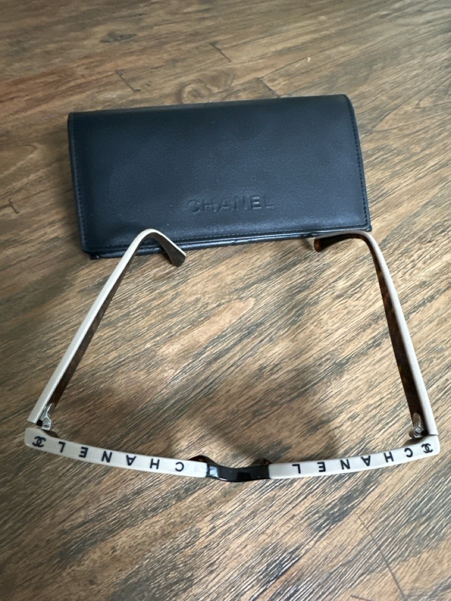 Chanel Occhiali & Lenti: Chanel Sonnenbrille Damen mit Etui – Usato da Zürich venduto da shoppingmandy 1