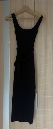 Robe noire longue à ceinture taille S bon état 