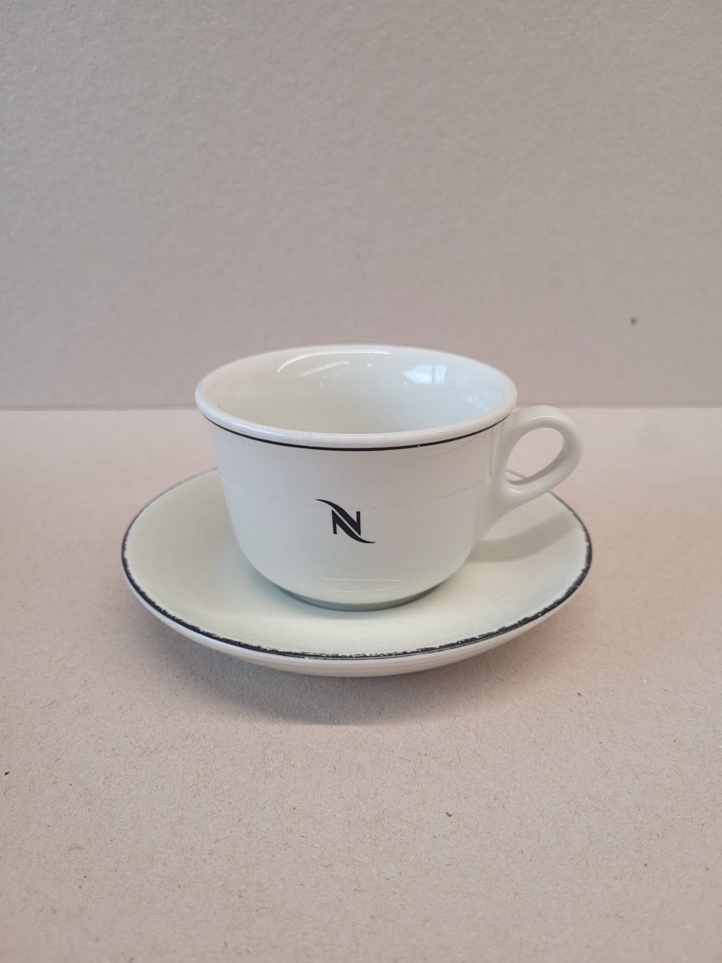 Nespresso Tassen: Nespresso Tasse mit Unterteller – Gebraucht aus Fahrni b. Thun von zengis