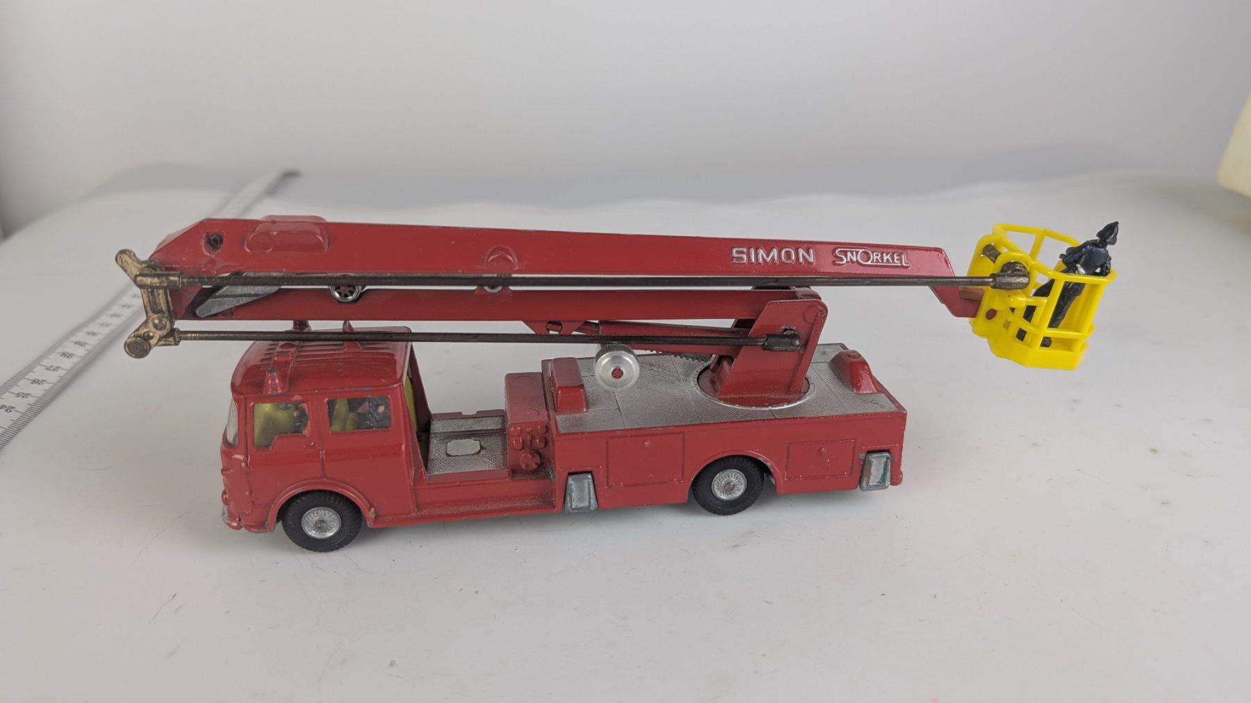 Corgi Toys Modellini d'auto: Corgi Toys Simon Snorkel Fire Engine - Top – Usato da Zürich venduto da axolottchen 7