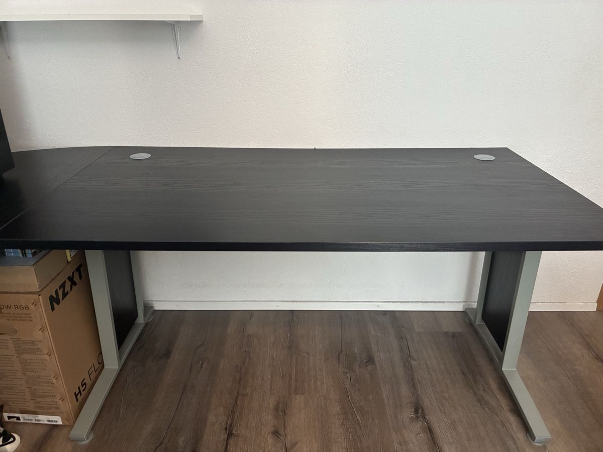 Schreibtische: Tisch für office/gaming – Gebraucht aus Rabius von Livio.Fel 5
