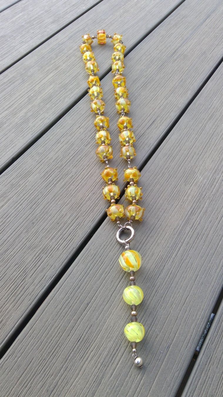 Ketten: Collier avec perles en verre de couleur jaune – Neu (gemäss Beschreibung) aus Agiez von chouchanelle