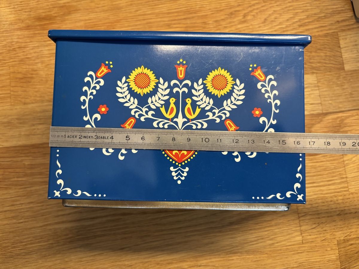 Tutte le decorazioni: Dose mit schwedischen Blumendesign – Usato da Würenlos venduto da Ashley24 6