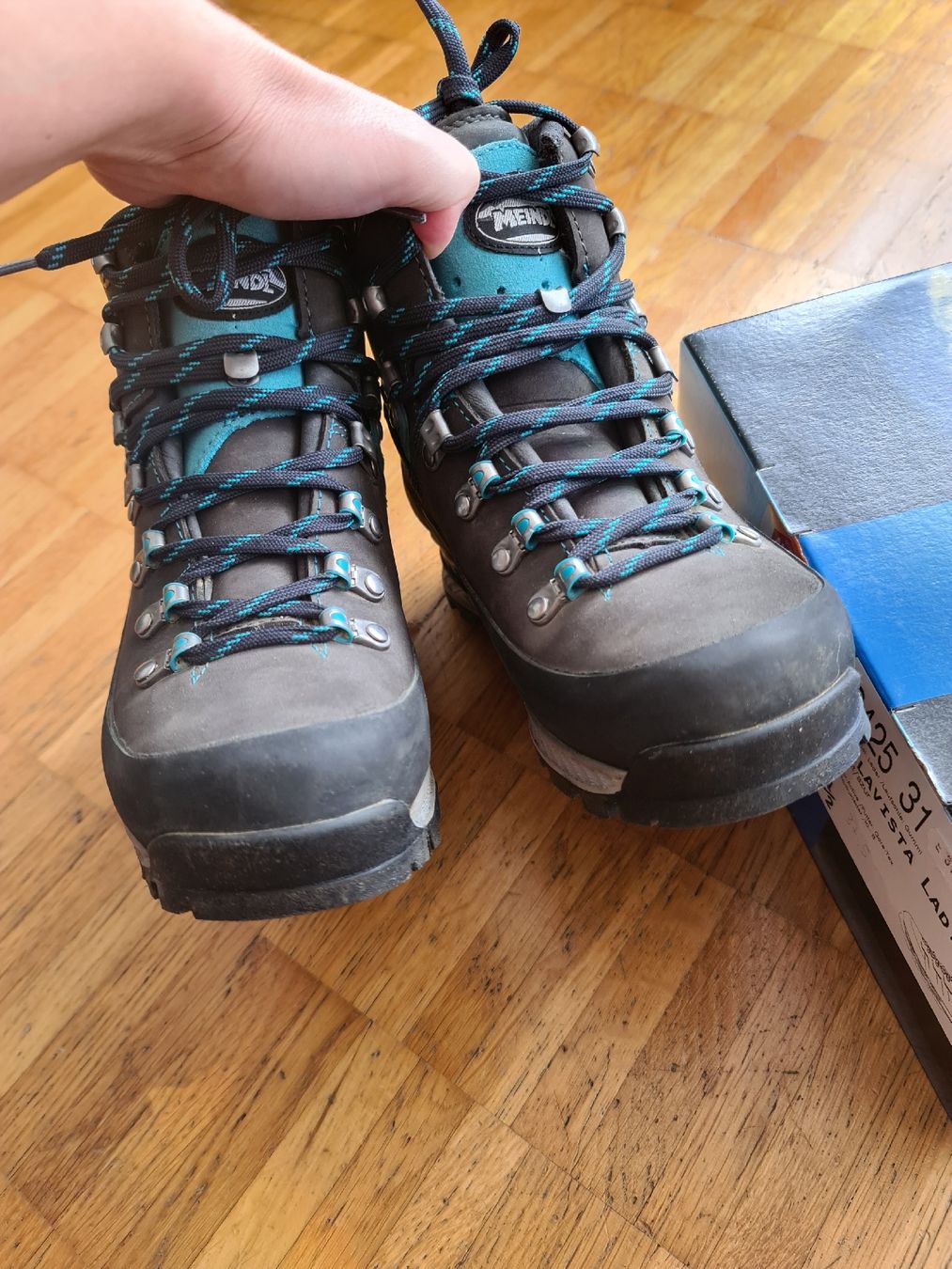 Meindl Scarpe da donna: Meindl Bellavista Lady Wanderschuhe Grösse 37.5 – Nuovo (secondo la descrizione) da Emmenbrücke venduto da gatasalvache 1