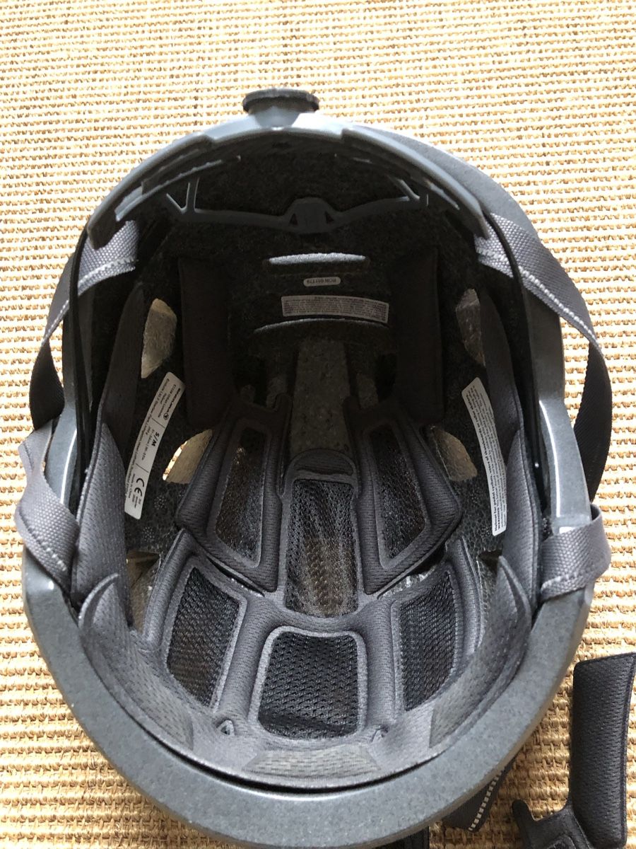 Endura Caschi: ENDURA   Urban Luminite Helm – Usato da Zürich venduto da EliseSchmitz 2