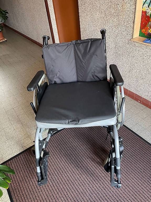 Sedie a rotelle: A vendre Fauteuil Roulant XXL – Usato da La Tour-de-Peilz venduto da Cora57 2