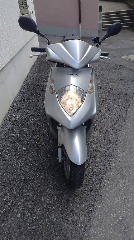 Scooters: Scooter Honda 125 Dylan gris – Gebraucht aus St-Légier-Chiésaz von elfeluz 4