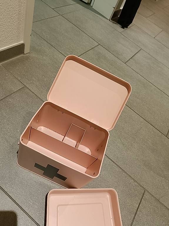 Contenitori & Simili: MEDIC Medikamentenbox – Usato da Thun venduto da mon_nk6p 1