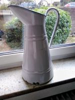 Emaille Krug Weiss mit blauem Rand guter Zustand.6 Liter.