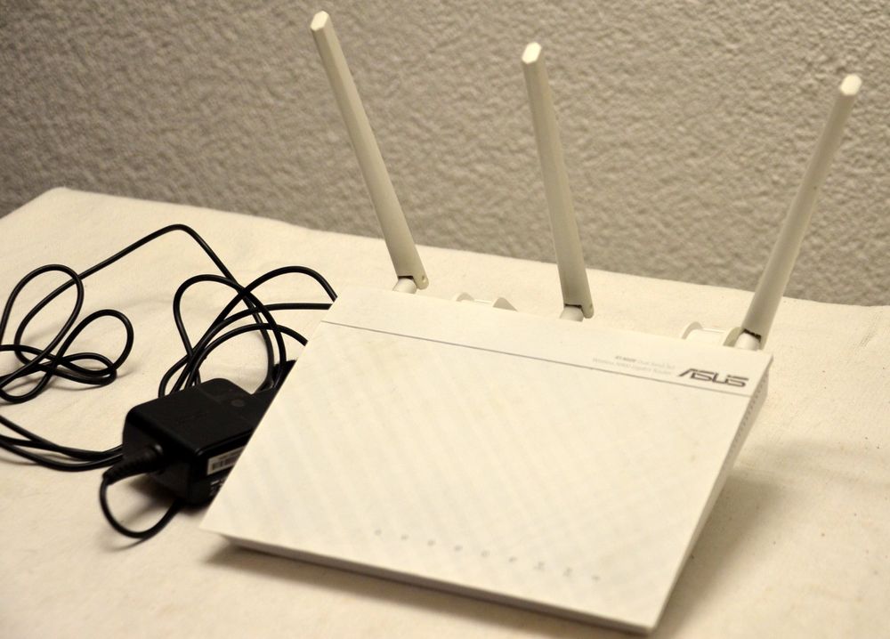 Dual-Band Router Asus RT-N66W Wireless-N900 (Gebraucht) in Collonges ...