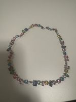 Swarovski Halskette mit bunten Kristallen – silberfarben