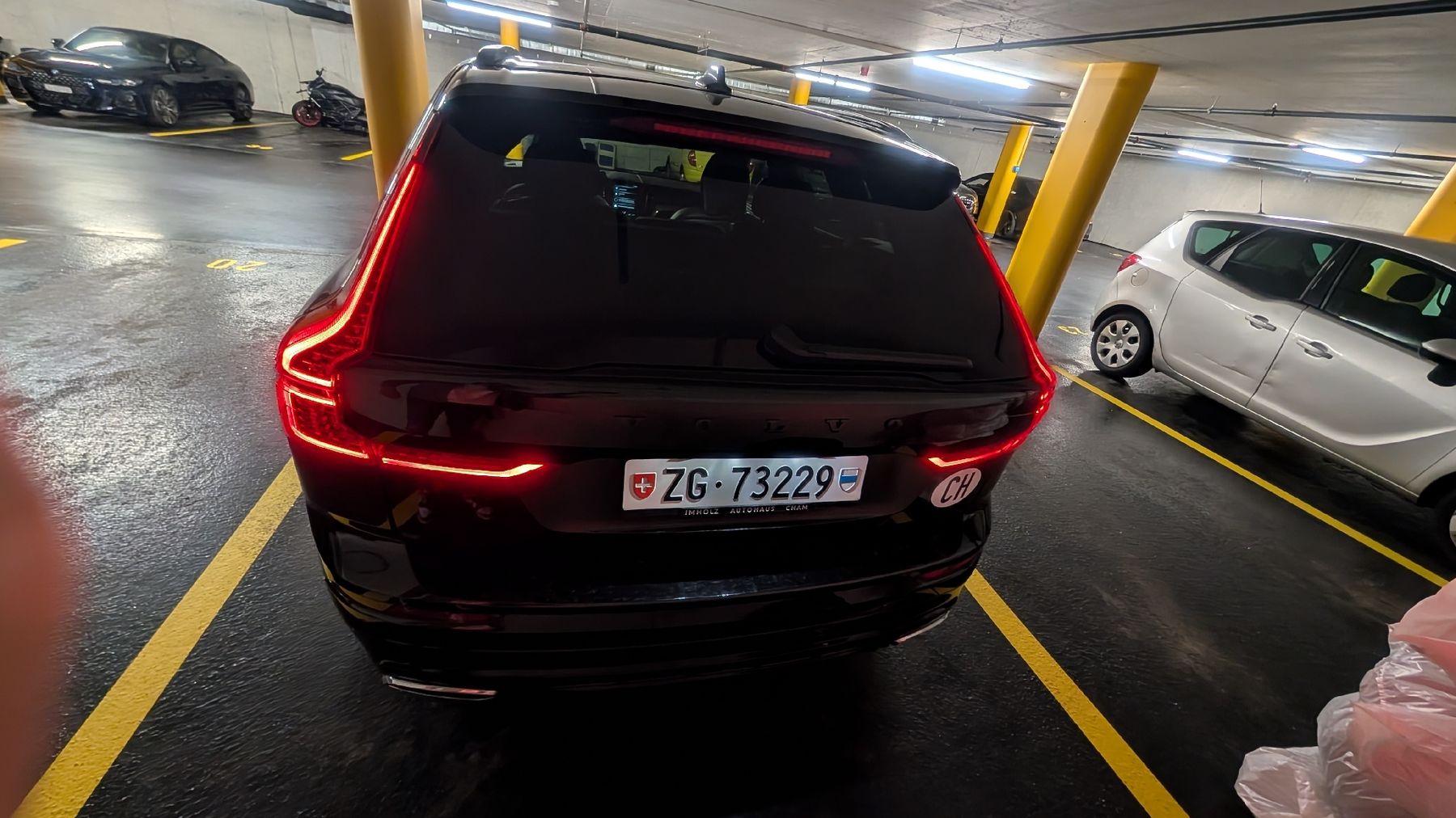 Volvo Autos: Volvo XC60 D4 R-Design | Swiss Premium Service – Gebraucht aus Cham von KeNon 2
