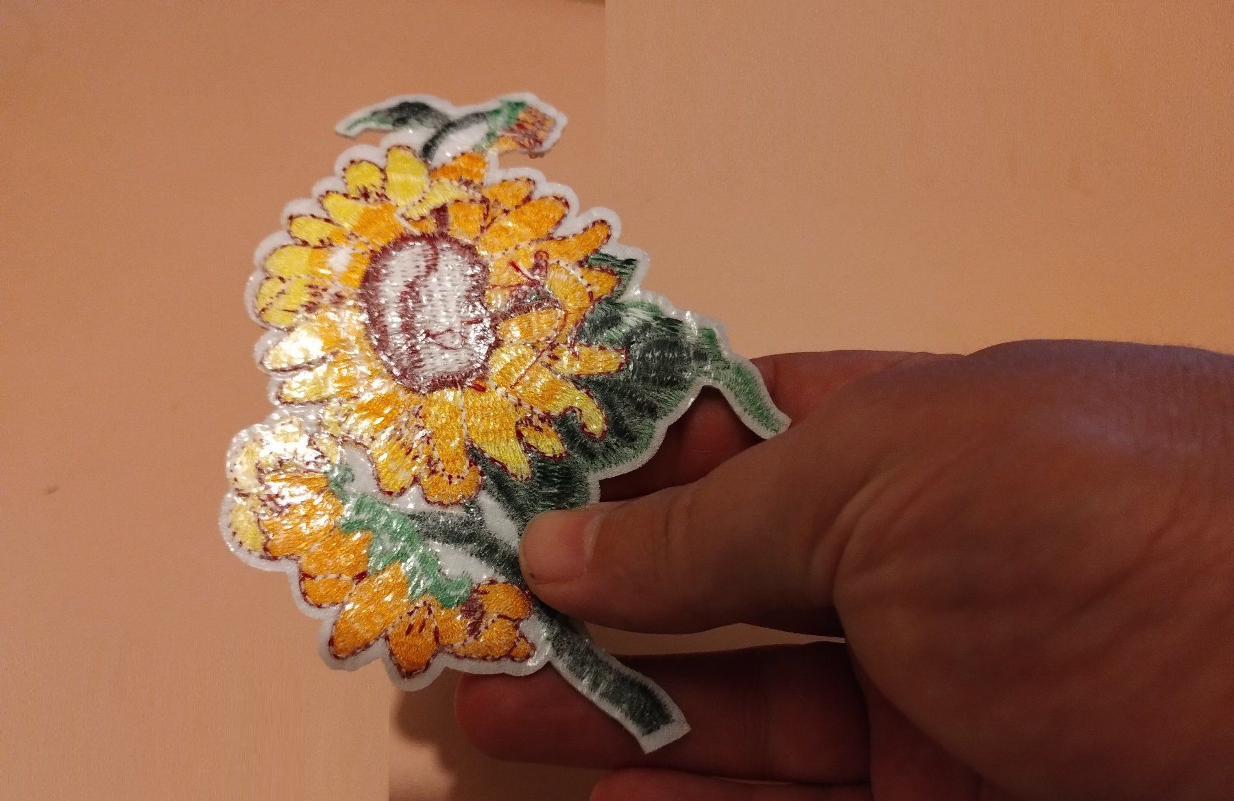 Stoffe: 15x Broderie fleur de tournesol pour vêtement – Neu (gemäss Beschreibung) aus Bussigny von NATURALO 1