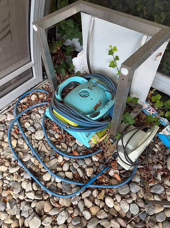 Dolphin Schwimmbad-Zubehör: Dolphin Moby Poolroboter (Maytronics) mit Netzteil & Kabel – Gebraucht aus Luzern von jd111111 2