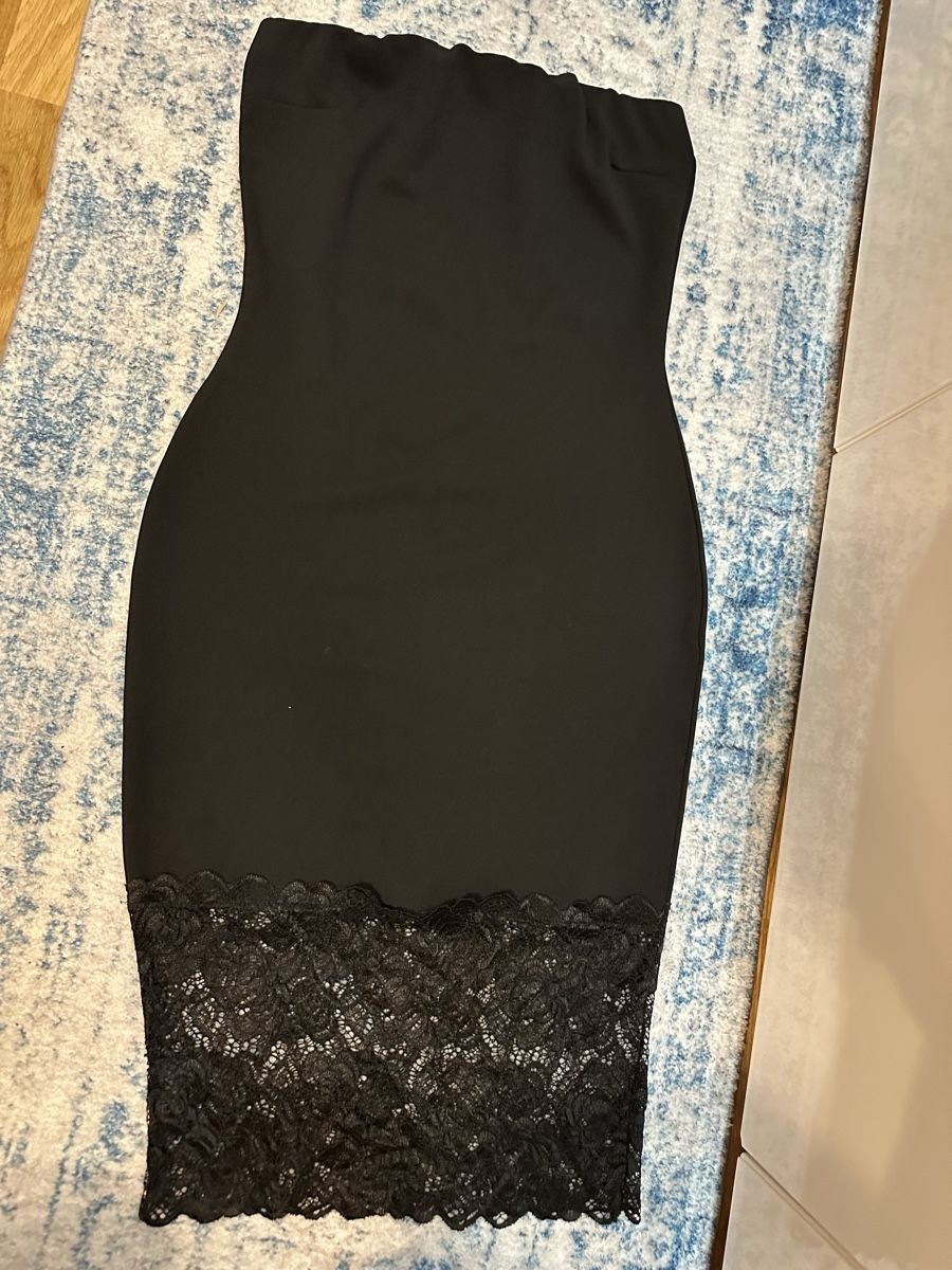 Boohoo Vestiti: Trägerloses Kleid mit Spitze – Usato da Adlikon b.Regensdf venduto da E.Prov