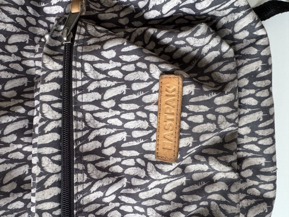 Eastpak Zaini: Eastpak Rucksack – Usato da Zürich venduto da leo_nl6s 2