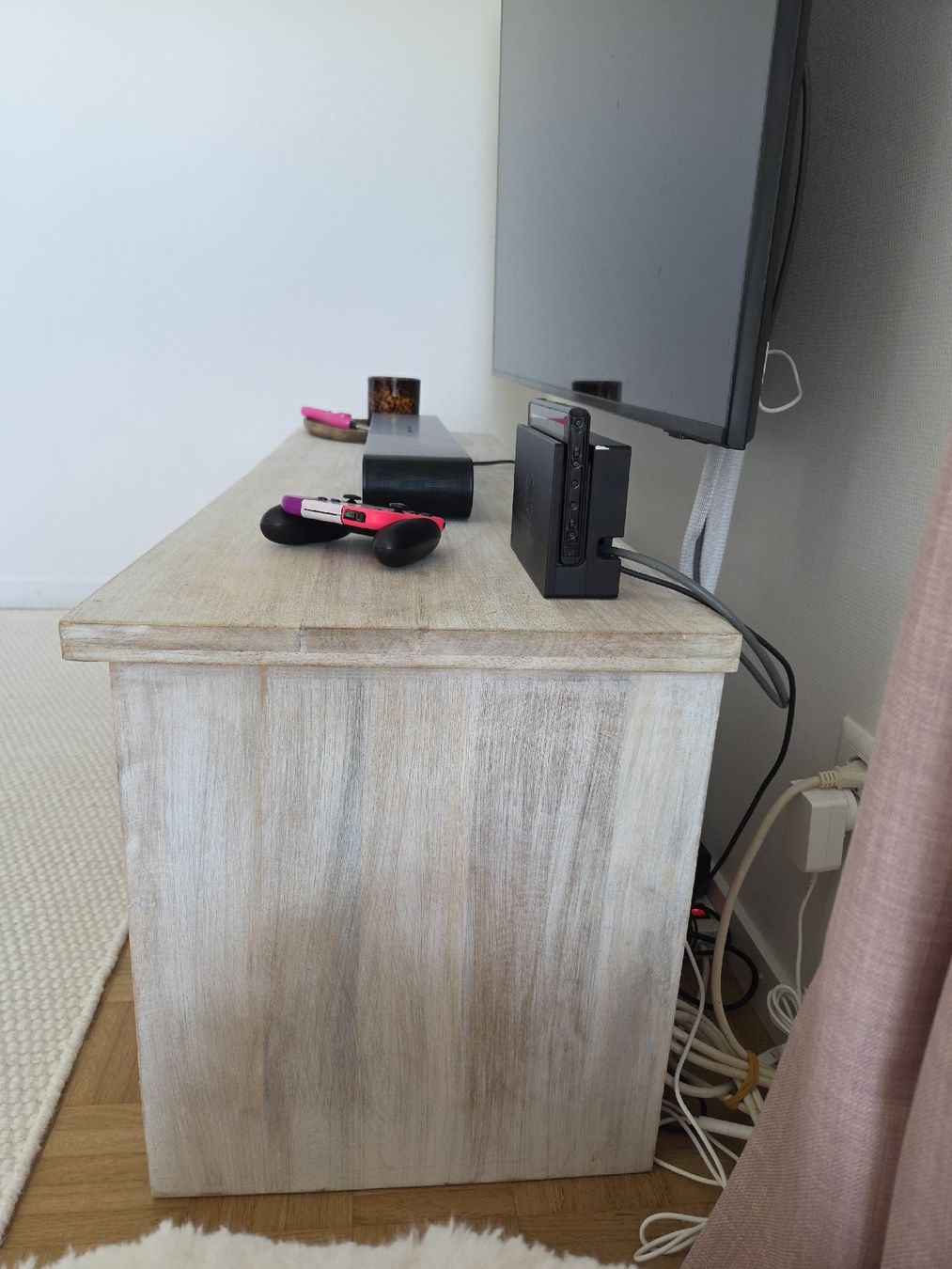 Maisons du monde Mobili TV: Fernseher Komode shabby chic – Usato da St. Gallen venduto da ata_9rjb 2