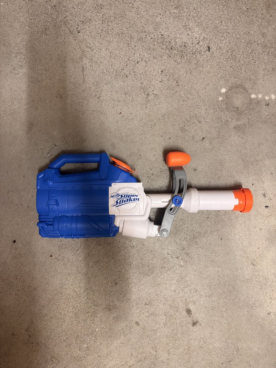 Nerf Spielzeuge: Nerf Super Soaker – Gebraucht aus Bremgarten AG von Dbar31