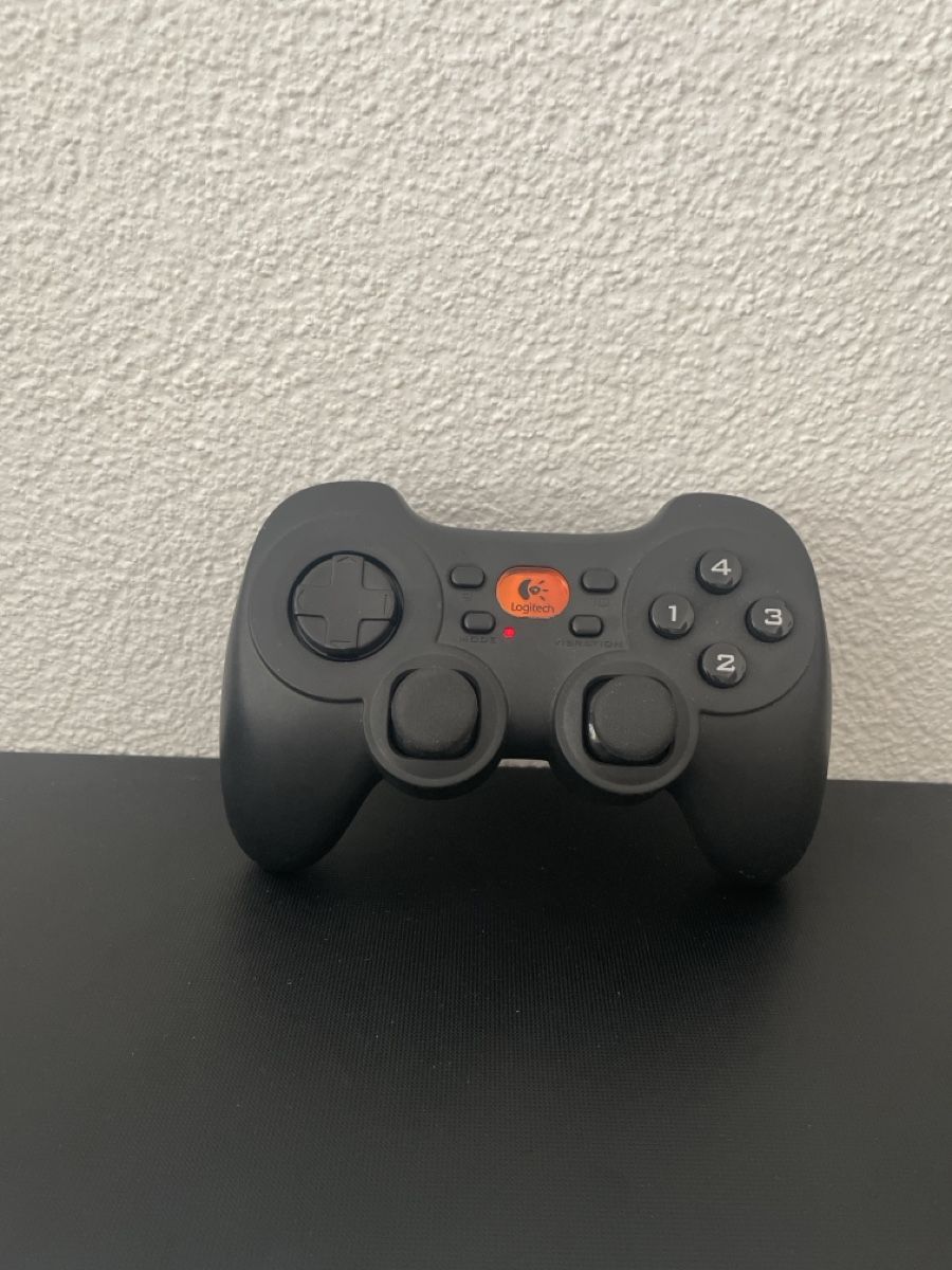 Logitech Controller: Controller Logitech – Usato da Sargans venduto da Didis