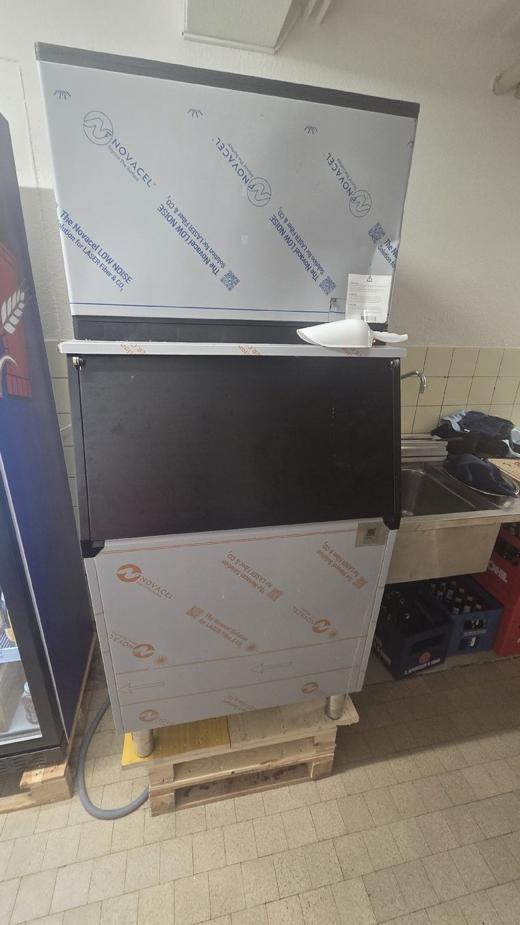 Elettrodomestici da cucina: Eiswürfel Maschine – Usato da Immensee venduto da Thessaloniki 2