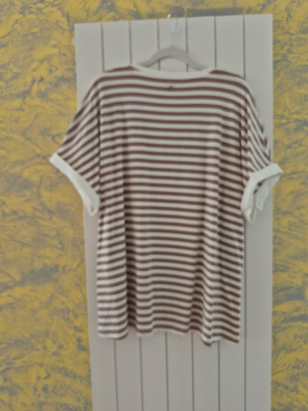 T-shirt: Shirt gestreift, Grösse 44, neuwertig – Nuovo (secondo la descrizione) da Sachseln venduto da Randow 1