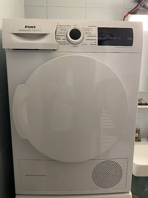 Waschmaschinen: Lave linge et sèche linge  – Gebraucht aus Gland von gil_8782