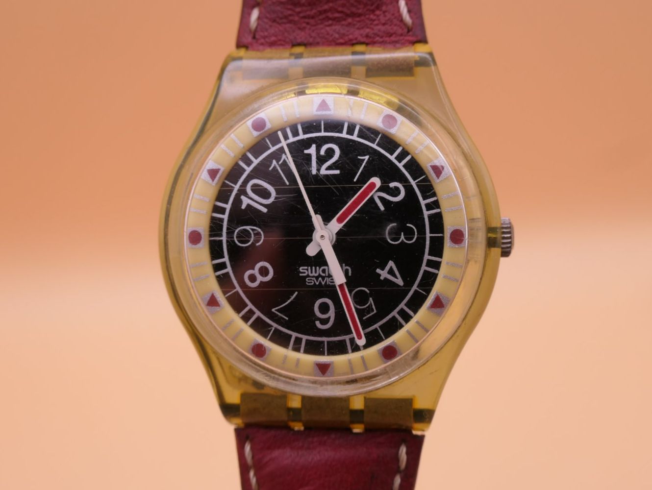 Swatch Orologi: Swatch Solar "Fuoco" SRN101 – Usato da Thun venduto da CHRONOTIKA