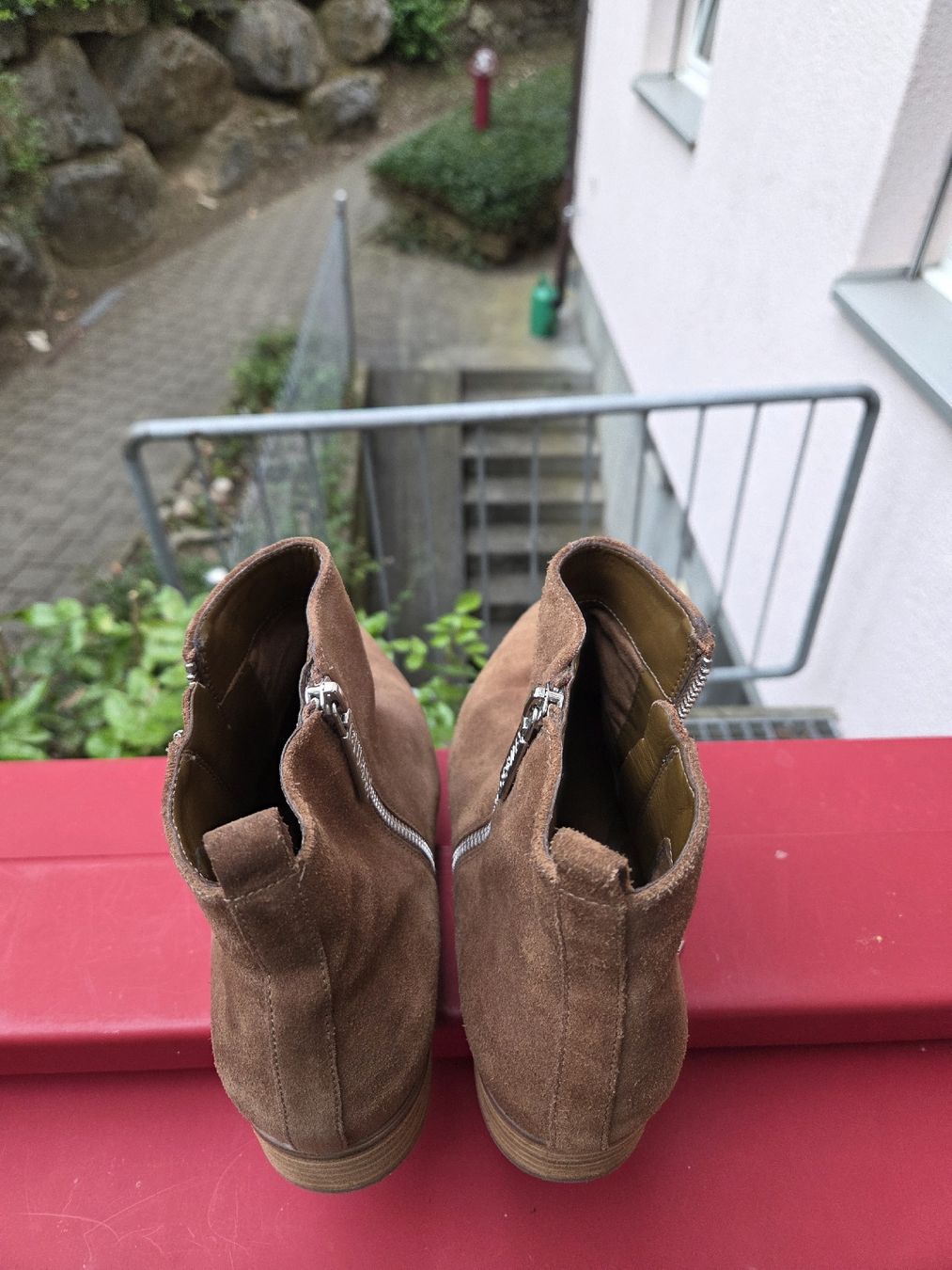 Guess Scarpe da uomo: Bottines GUESS daim marron, taille 41 – Usato da Brügg BE venduto da man_xyd9 4