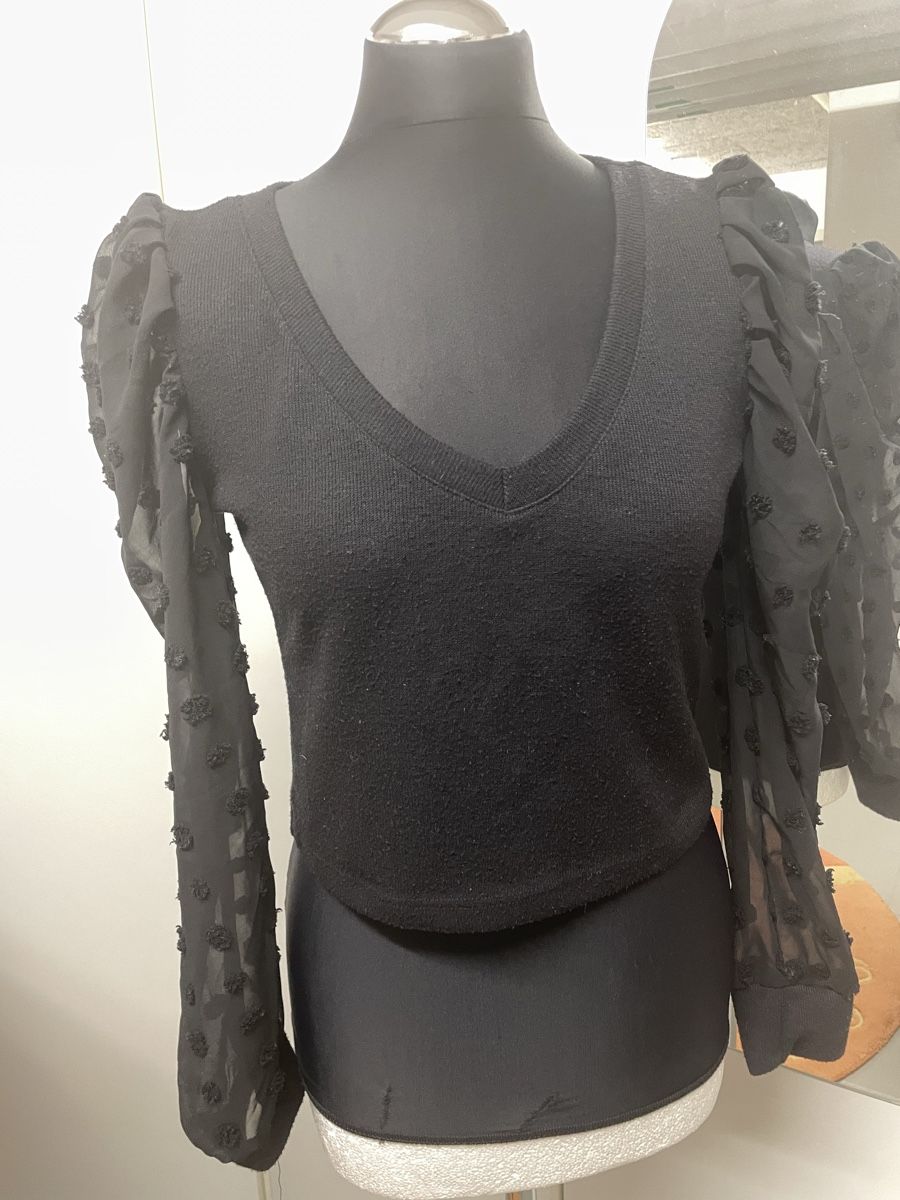 Pullover & Sweatshirts: 🤍 eleganter Crop Pulli mit Tüllärmel – Gebraucht aus Urdorf von Anassor