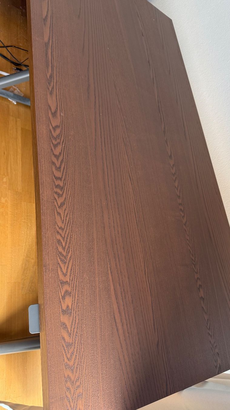 Bureaux: Schreibtisch Ikea Idåsen 160x80cm – D'occasion à Bad Zurzach par Slash660 2